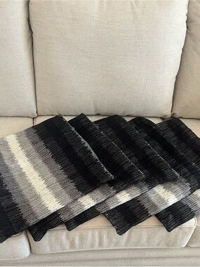 New Living Spaces Black and Gray Accent Pillows - Set of 5